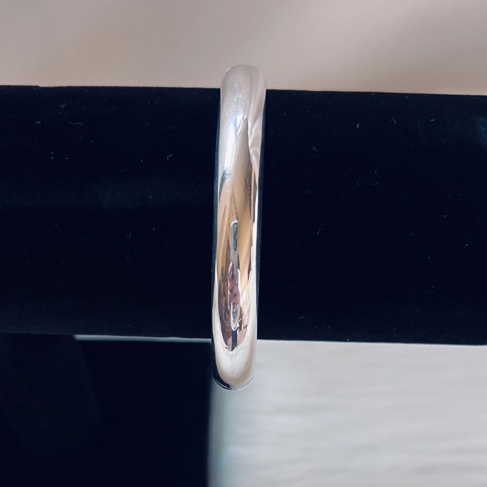 925 Sterling Silver Bangle - Picture 2 of 6